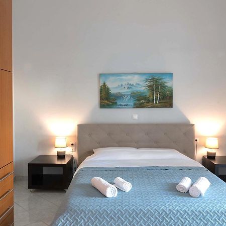 Private Spacious Apartment Athènes Extérieur photo